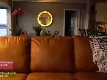 Group bloomyogi on Chaturbate