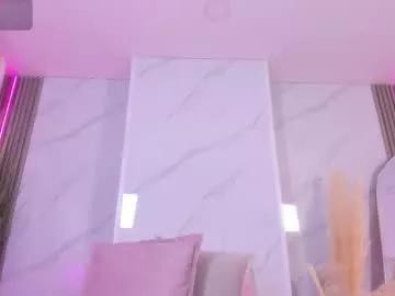 Freechat chlooee_ on Chaturbate