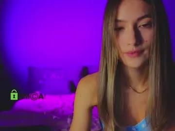 Group crazzy_cherry on Chaturbate