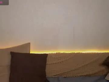 Freechat emilytrays on Chaturbate