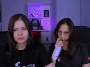 evelina_sun_ — GOAL: show bra [26 tokens remaining] Welcome to my room! #lovense #natural #bigboobs #smoke #18