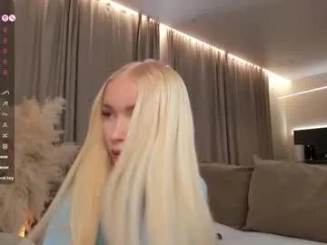 Freechat ewagreen on Chaturbate