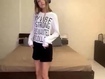 glennbloebaum — G: take off my  bra #new  my name is Catalina, I'm #18 #shy #teen #young   [140 tokens remaining]