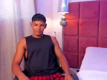 Freechat hugo_cano on Chaturbate