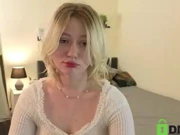 jennifer_mathis — GOAL: massage boobs under top [53 tokens remaining] Welcome to my room! #feet #blonde #18 #teen #new