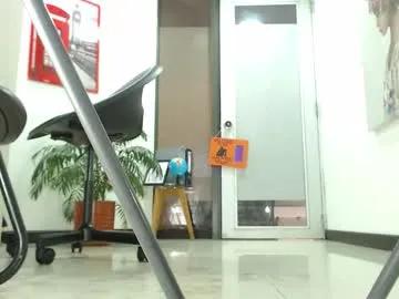 Freechat karinbellee on Chaturbate