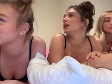 Freechat kenziesmithh on Chaturbate