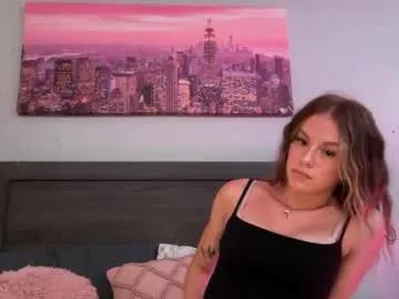 Freechat kenziesmithh on Chaturbate