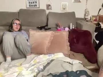 lill_daddysgirl — Butt Plug in! [698 tokens left] #Lovense #couple #natural #sensual # #lesbian