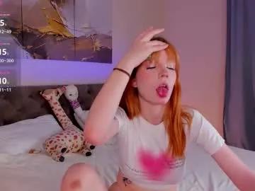 lina_blueeyed — GOAL: Play with my nipples [0 tokens remaining] squirt : 1000 #anal #squirt #feet #new #cum