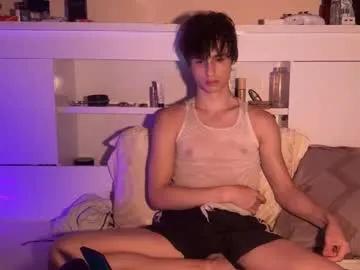 Freechat luan2006lovecarti on Chaturbate