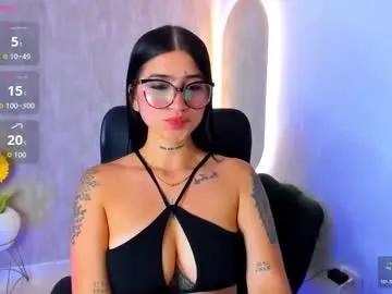 luanabonasx — GOAL: plug anal and naked [193 tokens remaining] Today I want to explode jets Triki Triki Halloween #squirt #gemini #lovense #naturalbigboobs #latina