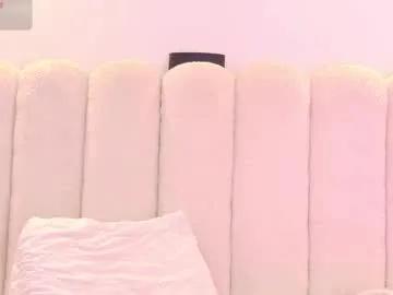 Freechat mia_rom on Chaturbate