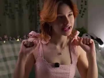 Freechat pebee on Chaturbate