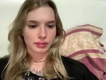 Freechat pussymoneywet on Chaturbate