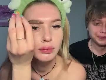 Freechat pussymoneywet on Chaturbate