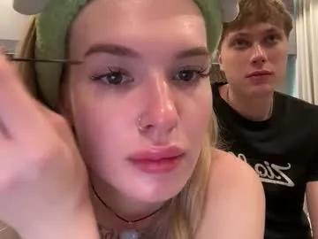 Freechat pussymoneywet on Chaturbate