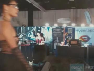 tiannarae — tits and glasses 10 min #sexy #milf #nipples #mature #redhead [999 tokens remaining]