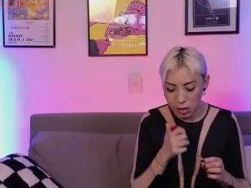 Freechat violettgrey_ on Chaturbate