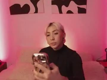 Freechat violettgrey_ on Chaturbate