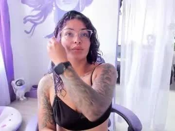 Freechat witchofhearts on Chaturbate