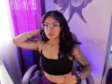 Freechat witchofhearts on Chaturbate