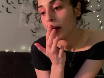 Away wonderland_stia on Chaturbate