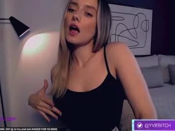 Freechat yvie_ on Chaturbate
