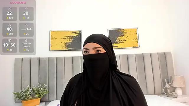 _naylaa_ — Full naked  + Slap my ass x3 