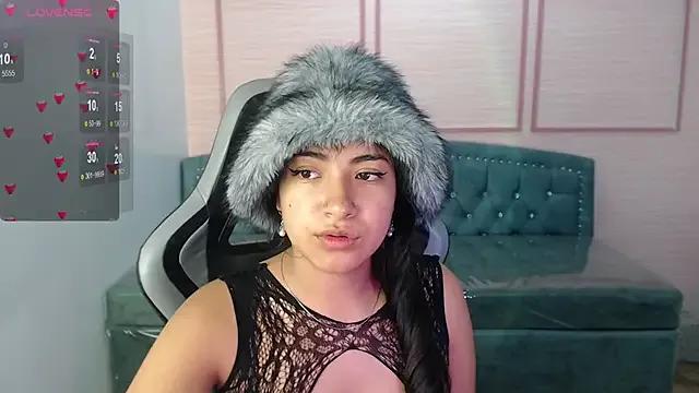 Freechat alexa_romero_t on StripChat