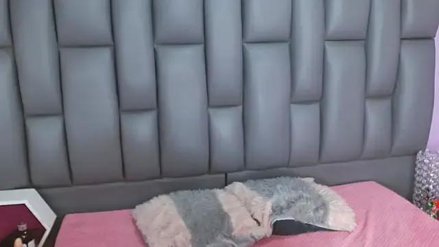 Freechat angelina_ny on StripChat