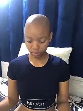 Freechat BondiBitch on StripChat