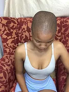 Freechat BondiBitch on StripChat