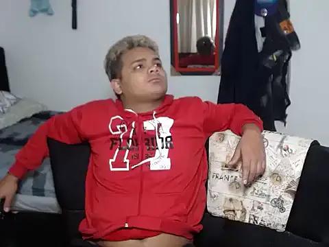 Freechat Boycuriousxxx on StripChat