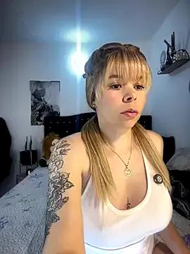 carolina16love — I want to see your fingers in your pussy