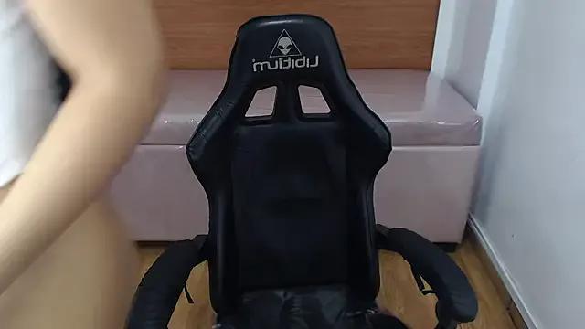 catalina25_t on StripChat