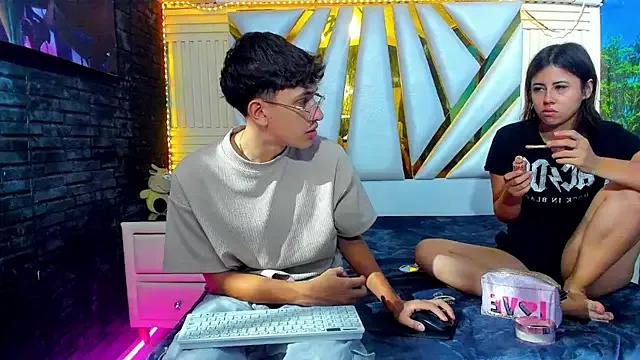 ChanellandMax on StripChat