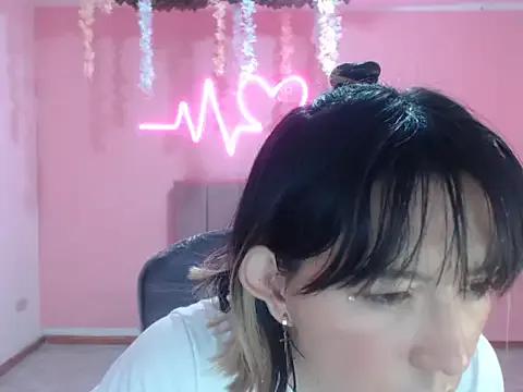 Freechat cristal_hills_19 on StripChat