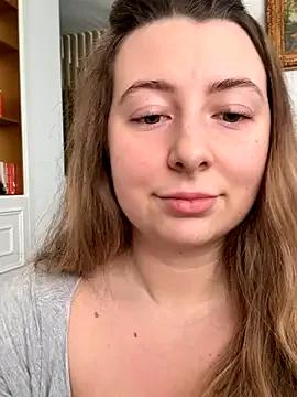 Freechat curvyflawless on StripChat