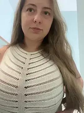 Freechat curvyflawless on StripChat