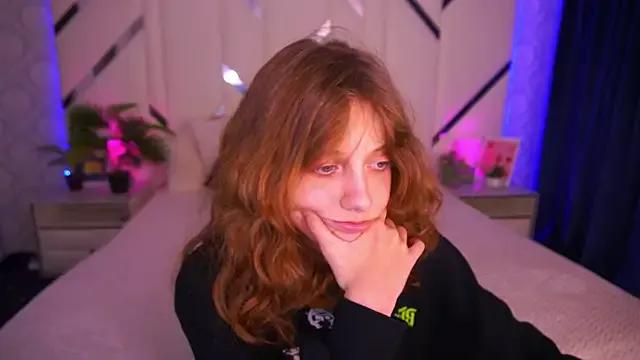 Freechat CuteeFoxy on StripChat