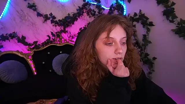 Freechat CuteeFoxy on StripChat