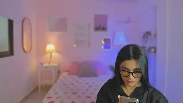 emma_soul1 on StripChat