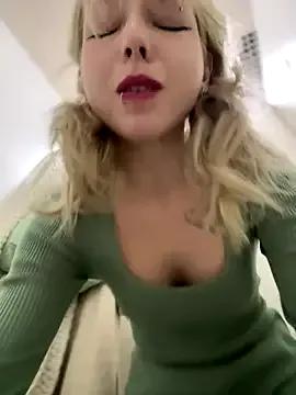 Freechat EveLittleSinner on StripChat