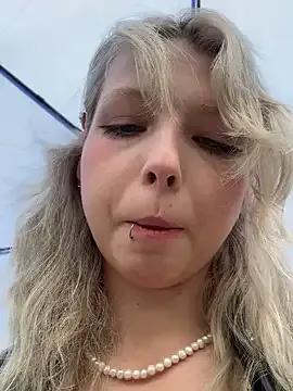 Freechat EveLittleSinner on StripChat