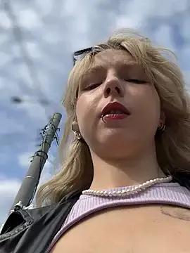 Freechat EveLittleSinner on StripChat