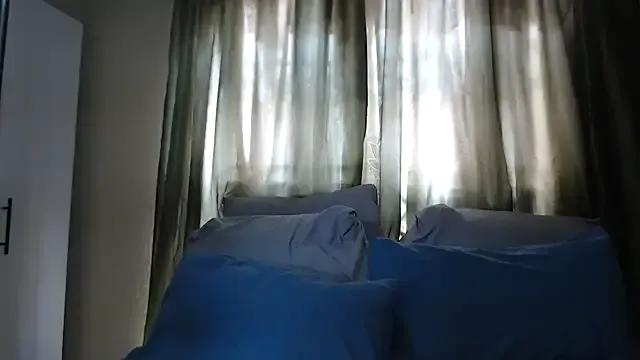 Freechat Foxybrownxx1 on StripChat