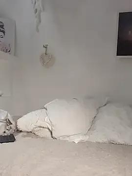 Freechat gymyagirlll on StripChat