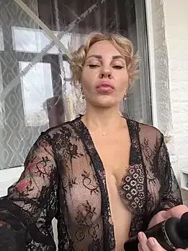 Freechat Hotnessi on StripChat