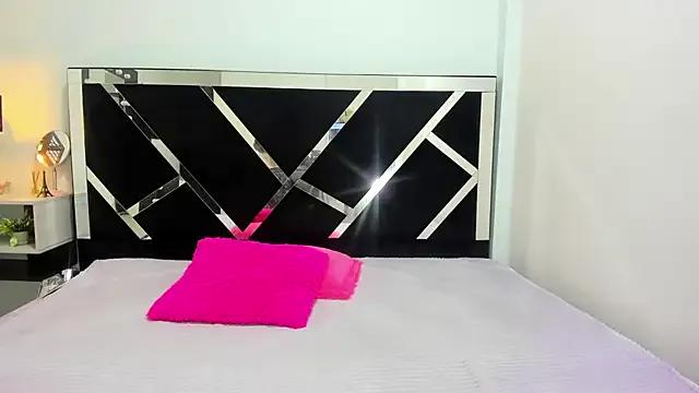 Freechat iisabella_noa on StripChat